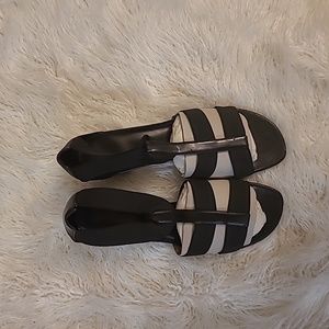 Black summer sandals.